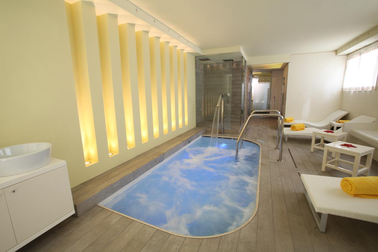 Hotel Gabbiano San Domino Bagian luar foto