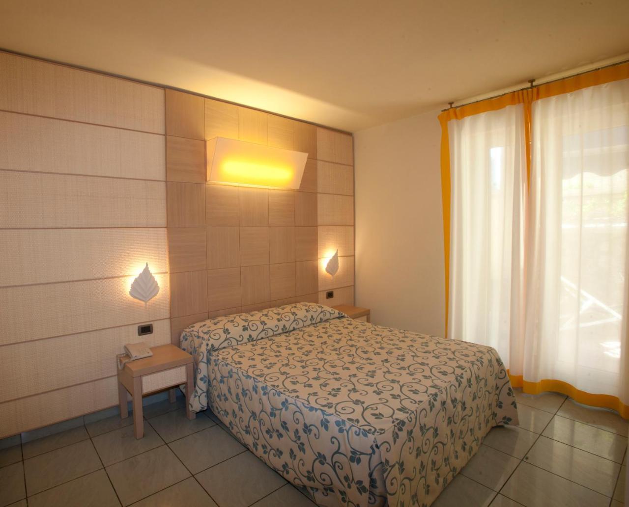 Hotel Gabbiano San Domino Ruang foto